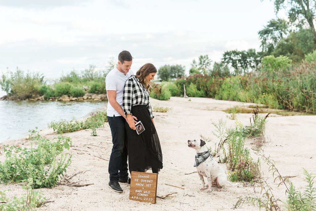 In four years of marriage, we’ve experienced a very long season of waiting for our family to grow. But in that season, our marriage grew stronger and our hearts have been prepared for our Wild child to join the clan in April 2020! Here are the 3 anniversary traditions we do each and every year and photos from our anniversary photo session with Kim Kedinger Photography. | Stay Wild Love #anniversary #pregnancyannouncement #buffalocheck